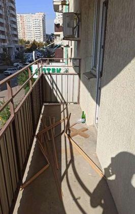 Продажа 2-комнатной квартиры, Краснодар, улица имени 40-летия Победы,  111