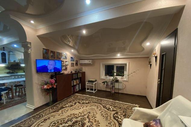 Продажа 2-комнатной квартиры, Краснодар, Черкасская улица,  109