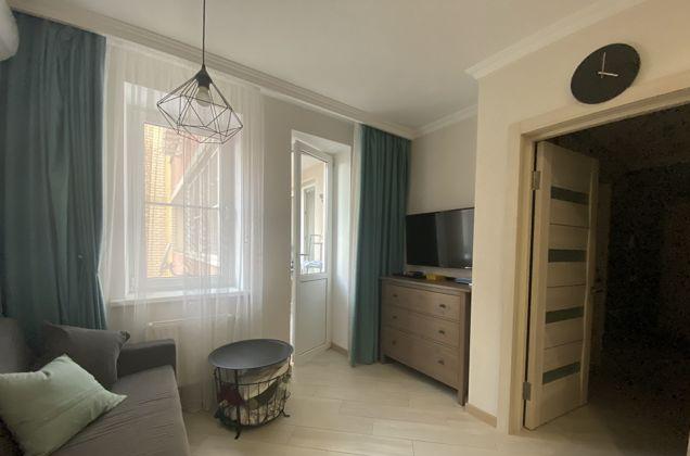 Продажа 1-комнатной квартиры, Краснодар, улица им. Героя Яцкова И.В.,  10