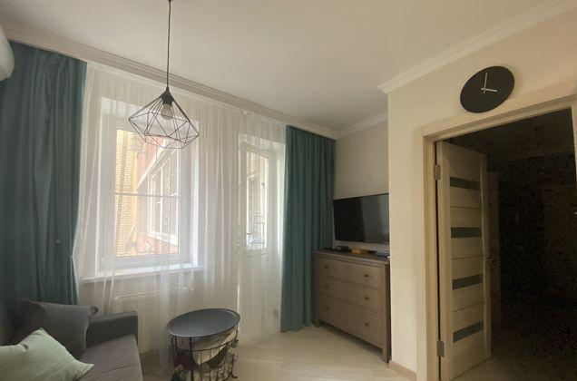 Продажа 1-комнатной квартиры, Краснодар, улица им. Героя Яцкова И.В.,  10