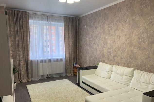 Продажа 2-комнатной квартиры, Краснодар, улица имени Героя Николая Шевелёва,  3/1