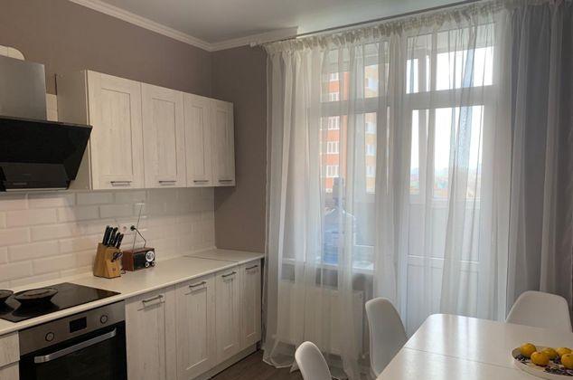 Продажа 2-комнатной квартиры, Краснодар, улица имени Героя Николая Шевелёва,  3/1