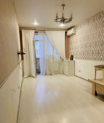 Продажа 2-комнатной квартиры, Краснодар, улица имени Сергея Есенина,  84Б