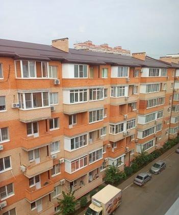 Продажа 2-комнатной квартиры, Краснодар, улица имени Сергея Есенина,  151