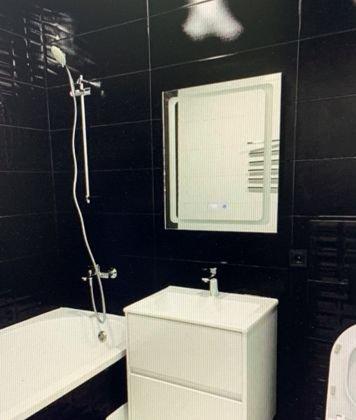 Продажа 2-комнатной квартиры, Краснодар, улица Красных Партизан,  443