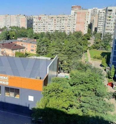 Продажа 2-комнатной квартиры, Краснодар, улица 70-летия Октября,  6