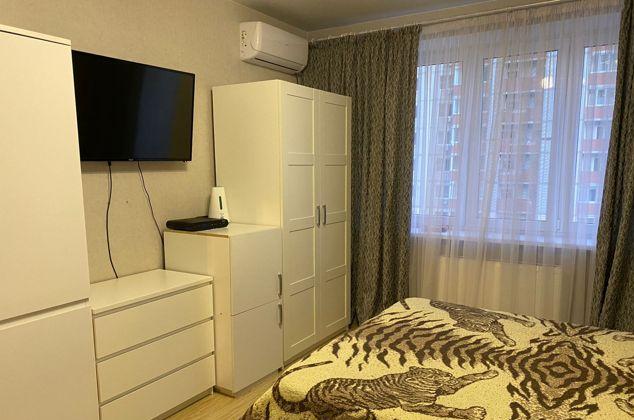 Продажа 1-комнатной квартиры, Краснодар, улица им. Героя Яцкова И.В.,  10