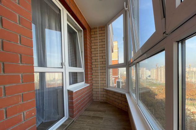 Продажа 2-комнатной квартиры, Краснодар, улица Героев-Разведчиков,  8к1