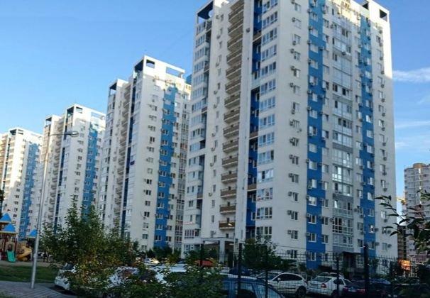 Продажа 2-комнатной квартиры, Краснодар, улица имени 40-летия Победы,  135