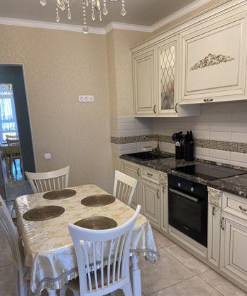 Продажа 2-комнатной квартиры, Краснодар, Красная улица,  176лит5