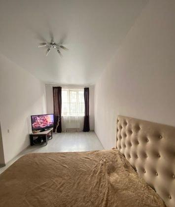 Продажа 1-комнатной квартиры, Краснодар, улица имени Сергея Есенина,  110к1