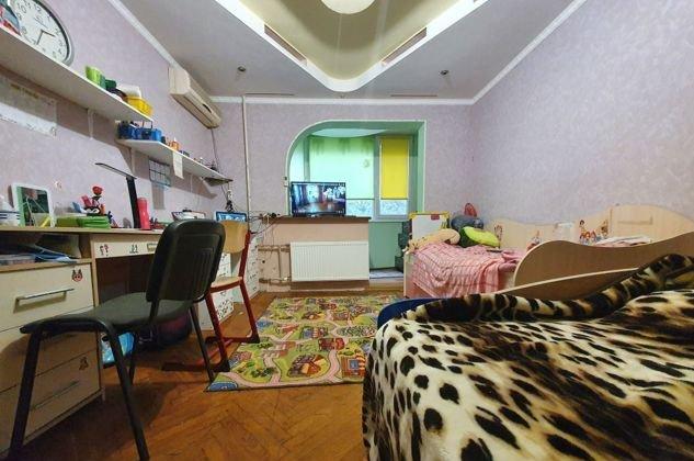 Продажа 3-комнатной квартиры, Краснодар, Платановый бульвар,  13