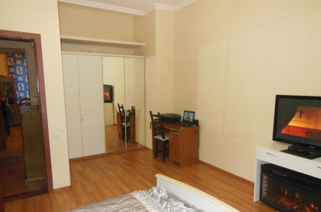 Продажа 3-комнатной квартиры, Краснодар, Северная улица,  305