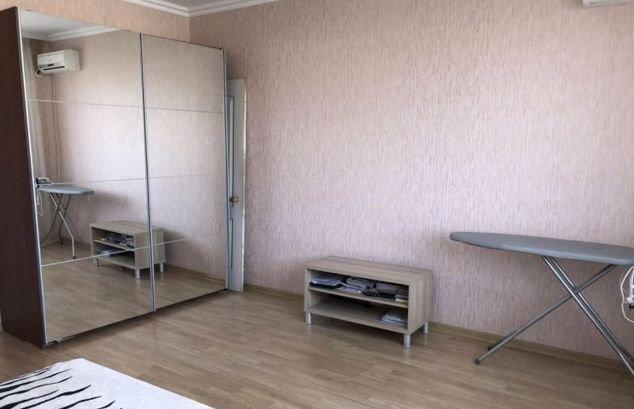 Продажа 1-комнатной квартиры, Краснодар, Курская улица,  38