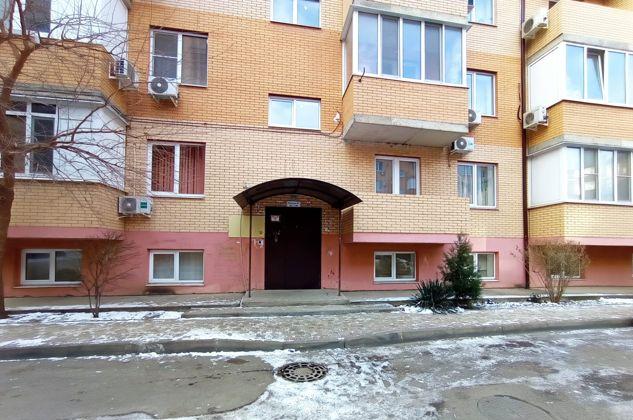 Продажа 3-комнатной квартиры, Краснодар, улица имени Сергея Есенина,  141