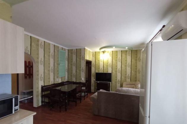 Продажа 3-комнатной квартиры, Краснодар, улица имени Сергея Есенина,  141