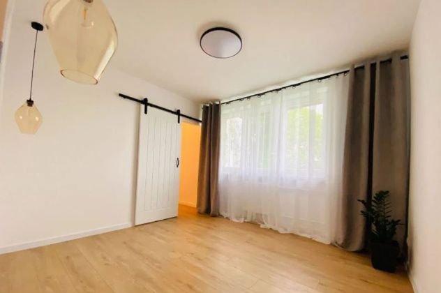 Продажа 2-комнатной квартиры, Краснодар, улица Петра Метальникова,  28