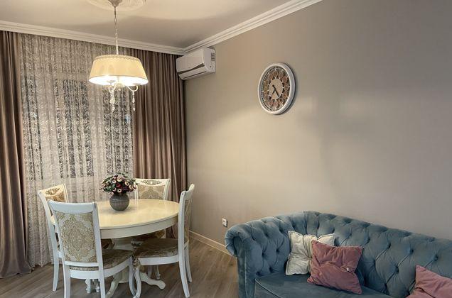 Продажа 2-комнатной квартиры, Краснодар, улица Евгении Жигуленко,  11/2