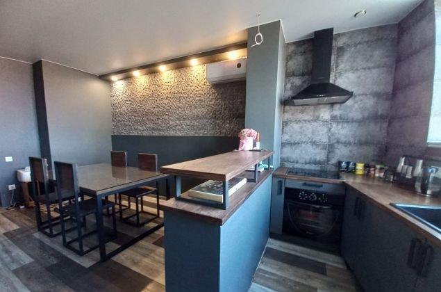 Продажа 1-комнатной квартиры, Краснодар, Командорская улица,  1/3