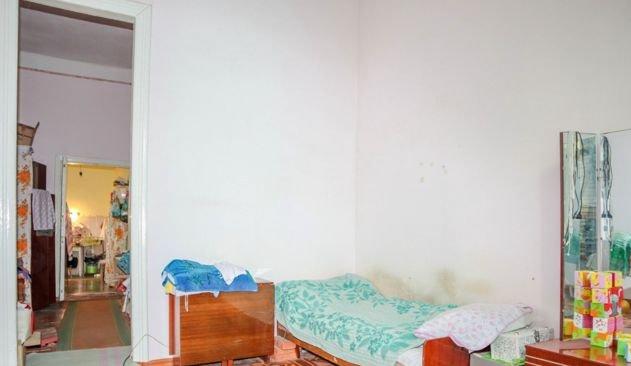 Продажа 2-комнатной квартиры, Краснодар, улица Горького,  57