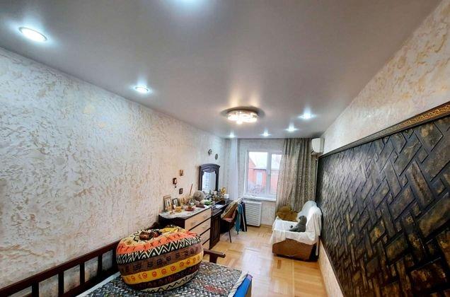 Продажа 3-комнатной квартиры, Краснодар, улица Гагарина,  238