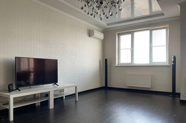 Продажа 3-комнатной квартиры, Краснодар, улица имени С.С. Прокофьева,  35