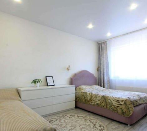 Продажа 2-комнатной квартиры, Краснодар, Командорская улица,  3к2