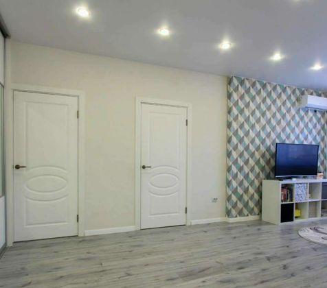 Продажа 2-комнатной квартиры, Краснодар, Командорская улица,  3к2