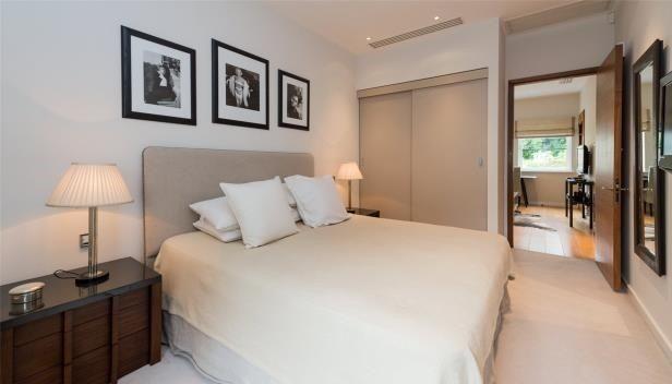 Продажа 2-комнатной квартиры, Краснодар, улица Рахманинова,  33