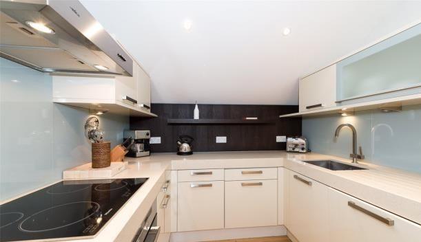 Продажа 2-комнатной квартиры, Краснодар, улица Рахманинова,  33