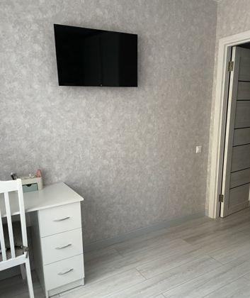 Продажа 2-комнатной квартиры, Краснодар, улица имени Сергея Есенина,  108/7А