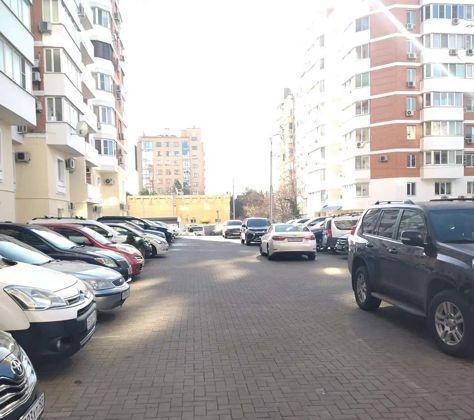 Продажа 3-комнатной квартиры, Краснодар, улица Тургенева,  109