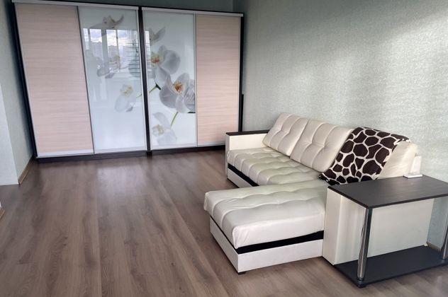 Продажа 2-комнатной квартиры, Краснодар, улица Гагарина,  170