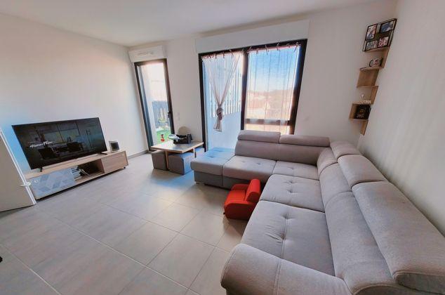 Продажа 2-комнатной квартиры, Краснодар, улица Ивана Рослого,  18к2