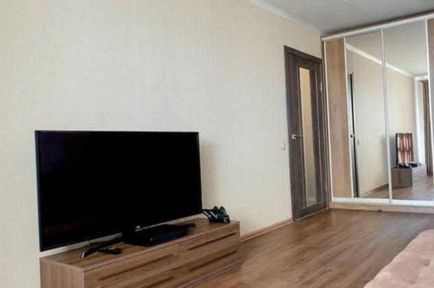 Продажа 1-комнатной квартиры, Краснодар, улица имени Дунаевского И.И.,  8