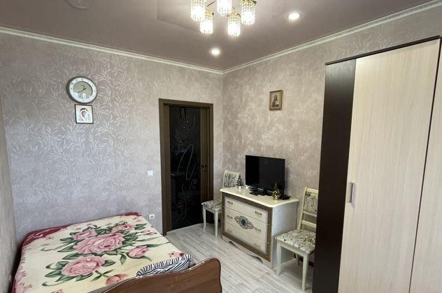 Продажа 2-комнатной квартиры, Краснодар, улица Петра Метальникова,  28
