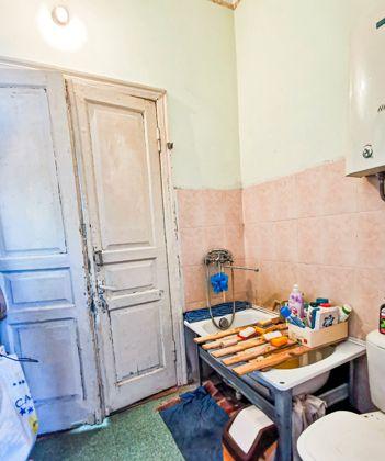 Продажа 2-комнатной квартиры, Краснодар, улица Горького,  57