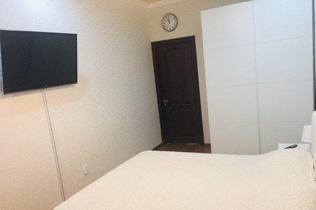 Продажа 2-комнатной квартиры, Краснодар, улица имени Сергея Есенина,  108лит1