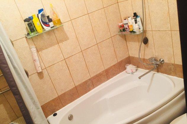 Продажа 2-комнатной квартиры, Краснодар, улица имени Сергея Есенина,  108лит1