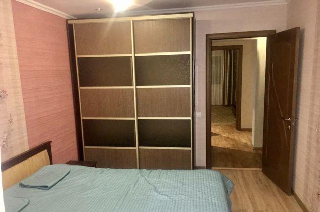 Продажа 3-комнатной квартиры, Краснодар, улица Красных Партизан,  248