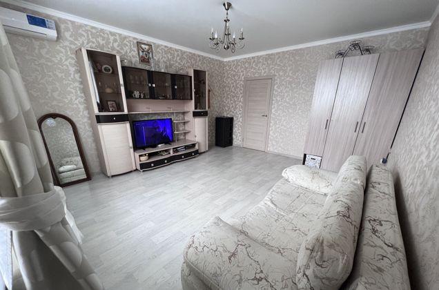 Продажа 2-комнатной квартиры, Краснодар, Измаильская улица,  74к9