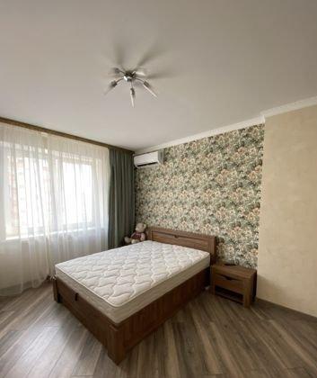 Продажа 1-комнатной квартиры, Краснодар, улица им. Героя Яцкова И.В.,  10