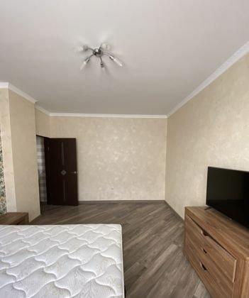 Продажа 1-комнатной квартиры, Краснодар, улица им. Героя Яцкова И.В.,  10