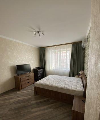 Продажа 1-комнатной квартиры, Краснодар, улица им. Героя Яцкова И.В.,  10