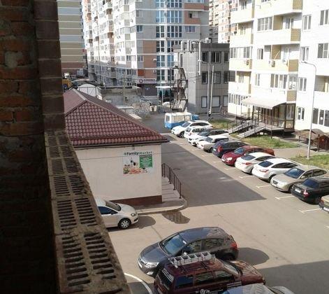 Продажа 1-комнатной квартиры, Краснодар, улица имени Сергея Есенина,  110/1