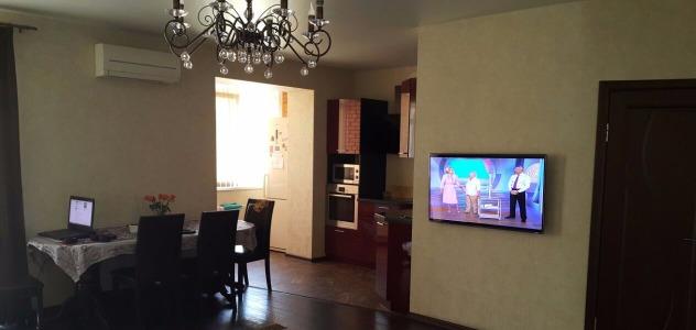 Продажа 3-комнатной квартиры, Краснодар, улица имени Сергея Есенина,  129