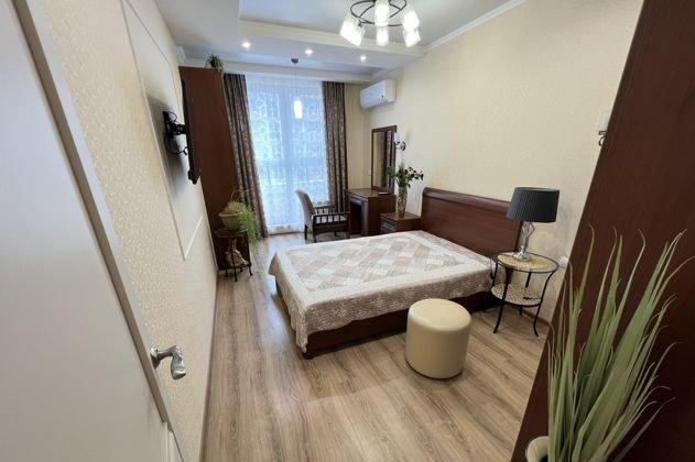 Продажа 2-комнатной квартиры, Краснодар, Красная улица,  176лит4