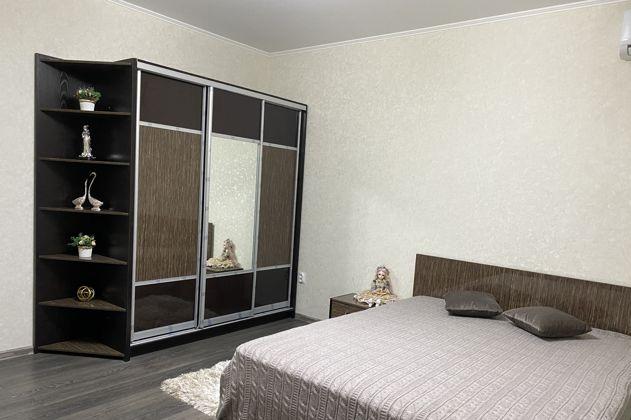 Продажа 2-комнатной квартиры, Краснодар, улица им. Героя Яцкова И.В.,  13