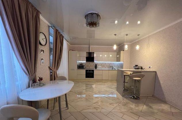 Продажа 2-комнатной квартиры, Краснодар, улица им. Героя Сарабеева В.И.,  3