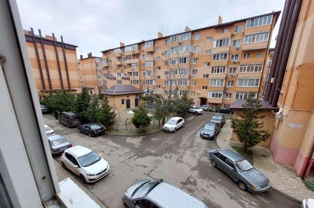 Продажа 1-комнатной квартиры, Краснодар, улица имени Сергея Есенина,  137